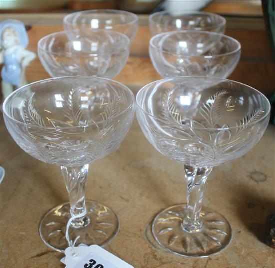 Set of six Stuart crystal champagne bowls(-)